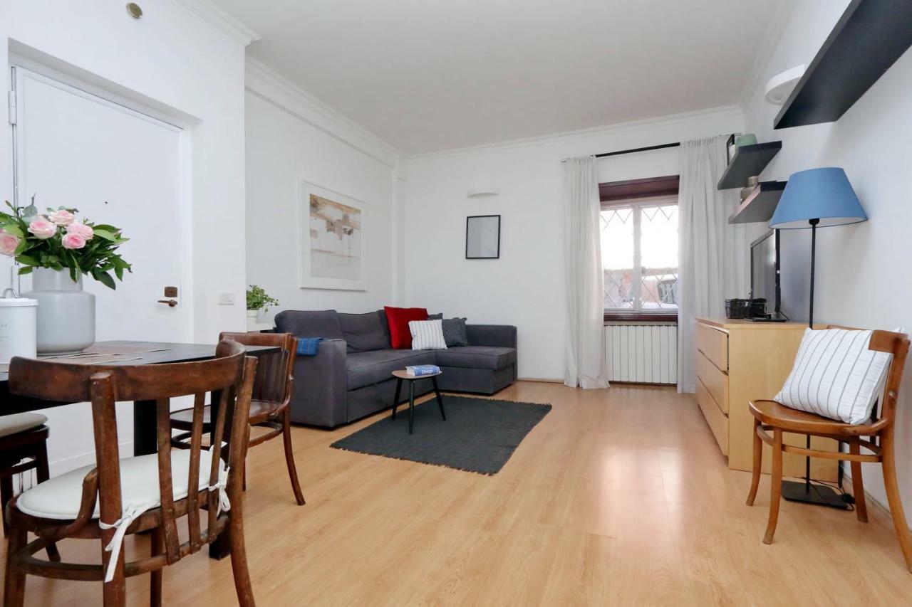 St Peter Mediatrice Apartment Rom Exteriör bild